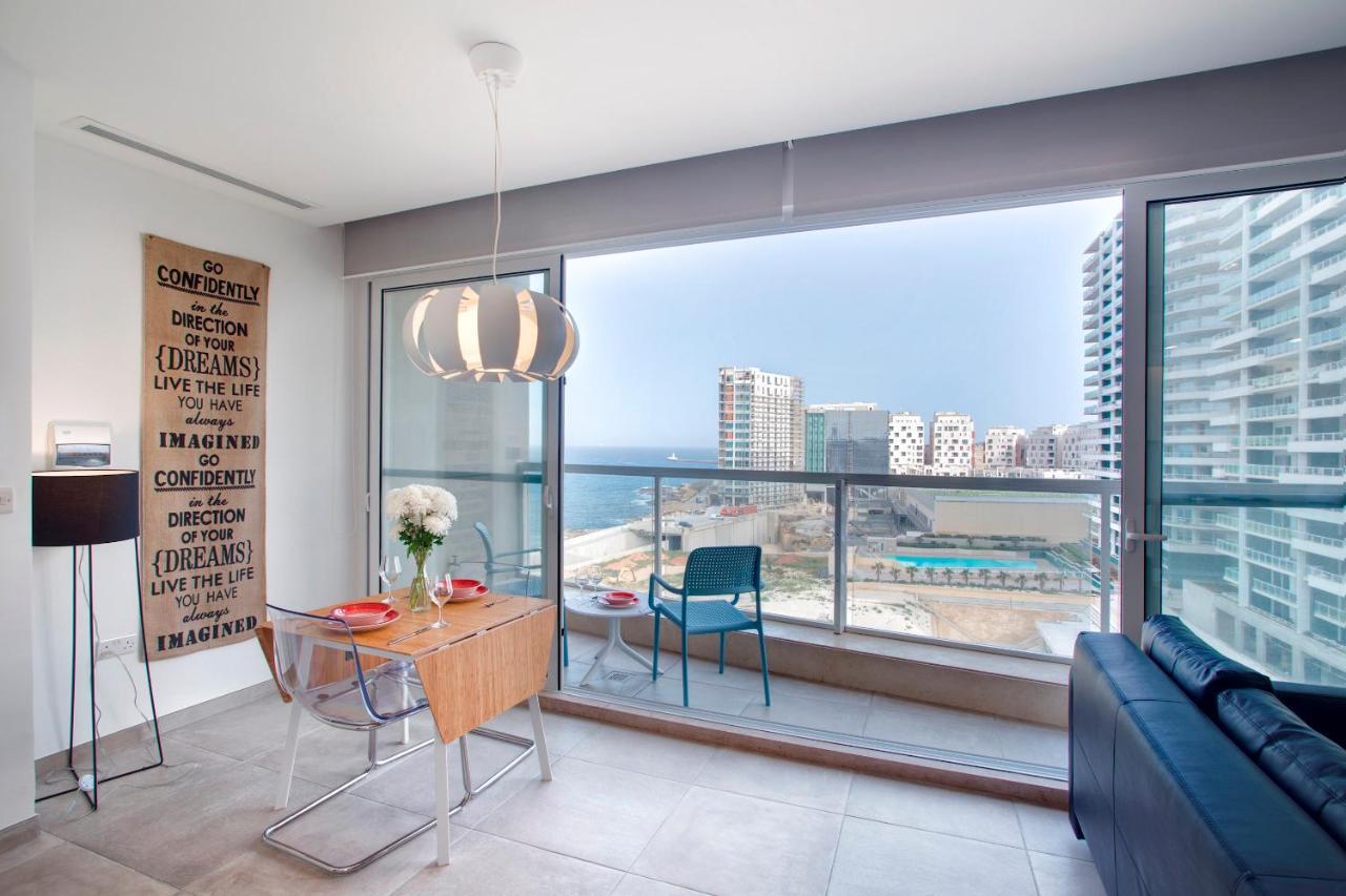 Modern Seaview Apartment In A Prime Location Слима Екстериор снимка