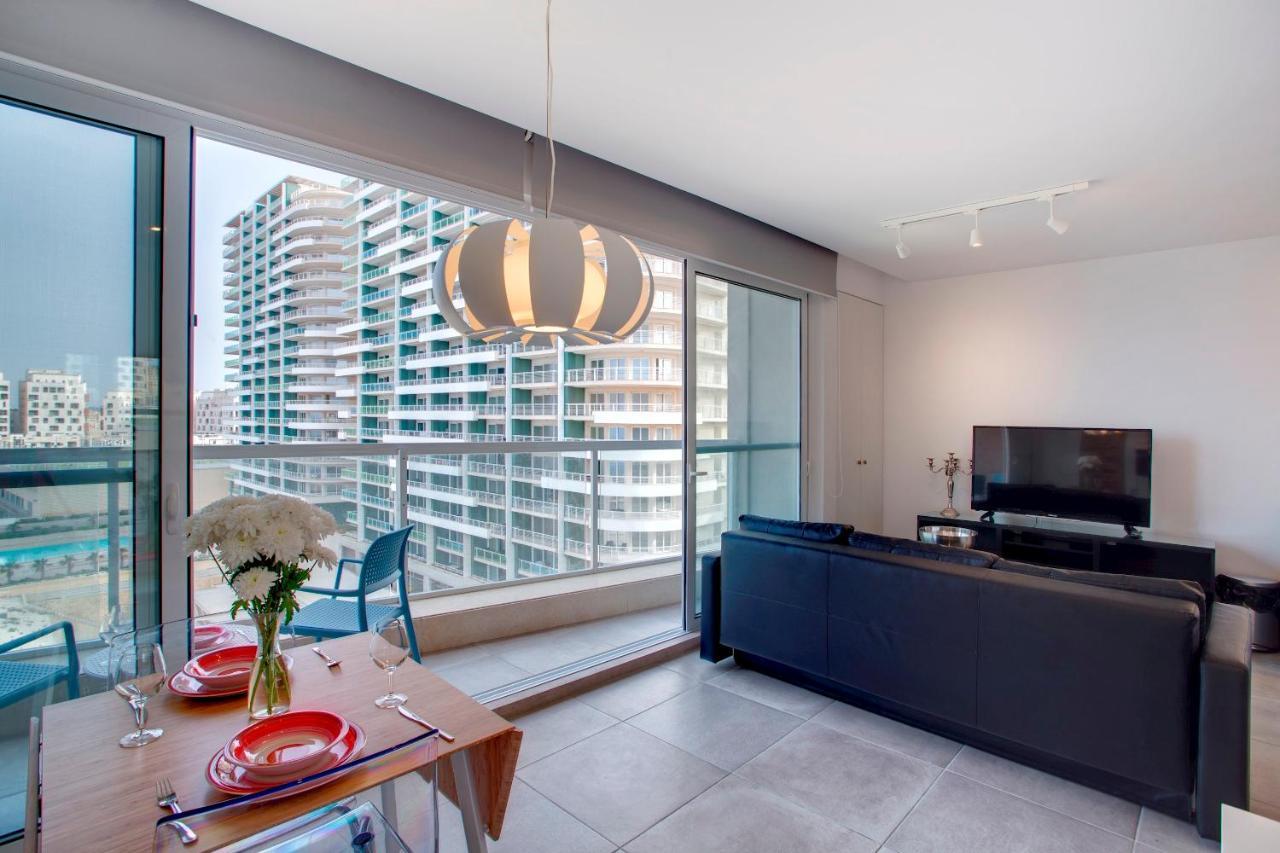 Modern Seaview Apartment In A Prime Location Слима Екстериор снимка
